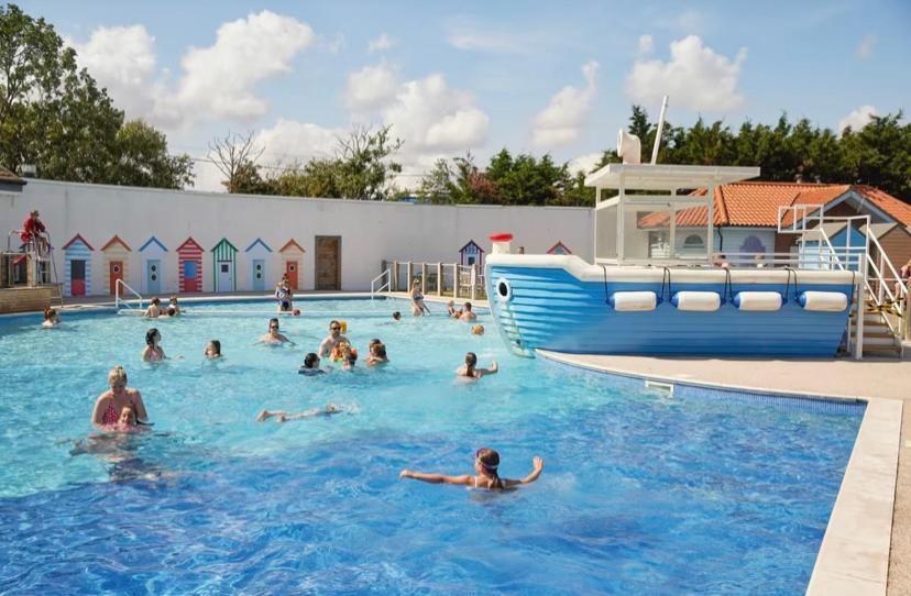 קלקטון און סי Kingfisher Quay Lodge מראה חיצוני תמונה